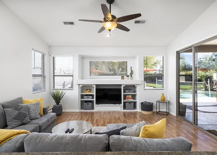Backyard Of Dreams W Heated Pool! Holiday home Gilbert