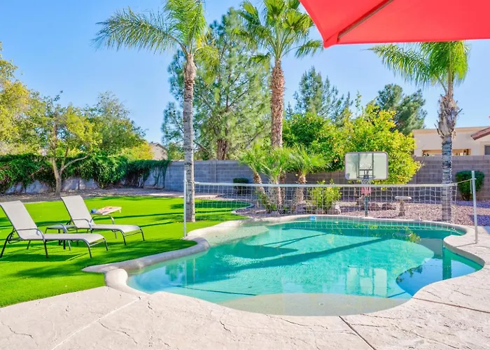 Holiday home Backyard Of Dreams W Heated Pool! *